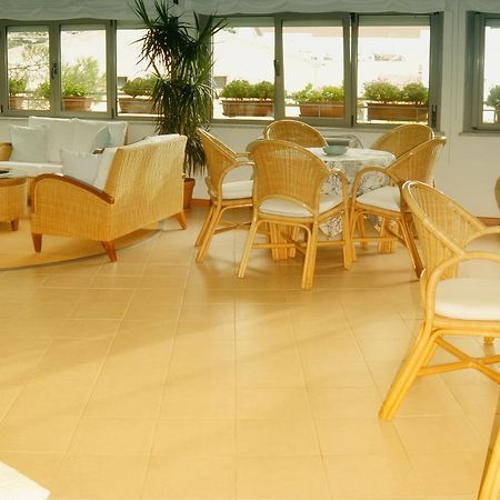Hotel La Roccia Палау Екстериор снимка