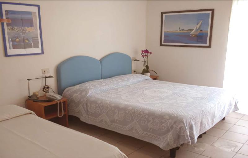 Hotel La Roccia Палау Екстериор снимка