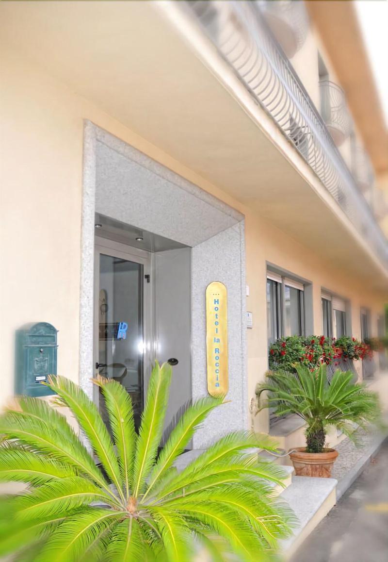 Hotel La Roccia Палау Екстериор снимка