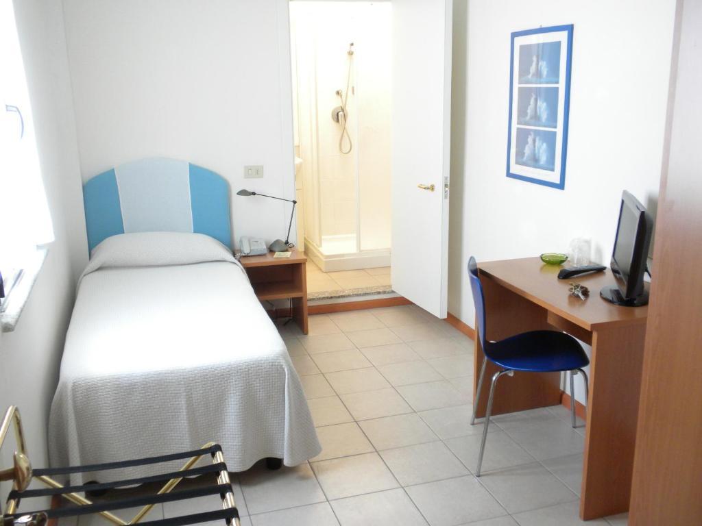 Hotel La Roccia Палау Стая снимка